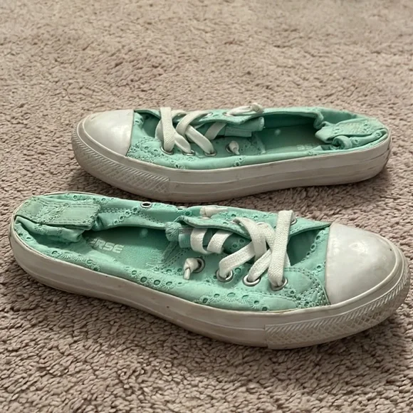 👟 Converse Low Tops Size 8 👟 - Picture 2 of 16